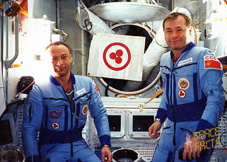Soyuz TM-10 onboard Mir