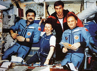 Soyuz TM-12 onboard Mir