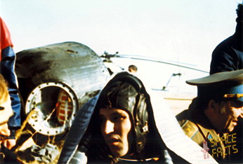 Soyuz TM-12 recovery