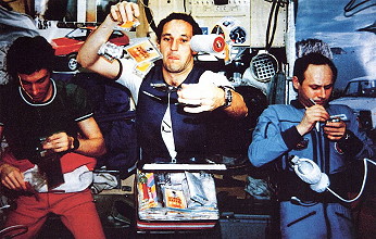 Soyuz TM-13 onboard Mir