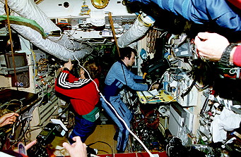 Soyuz TM-21 onboard Mir