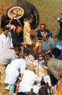 Soyuz TM-9 recovery