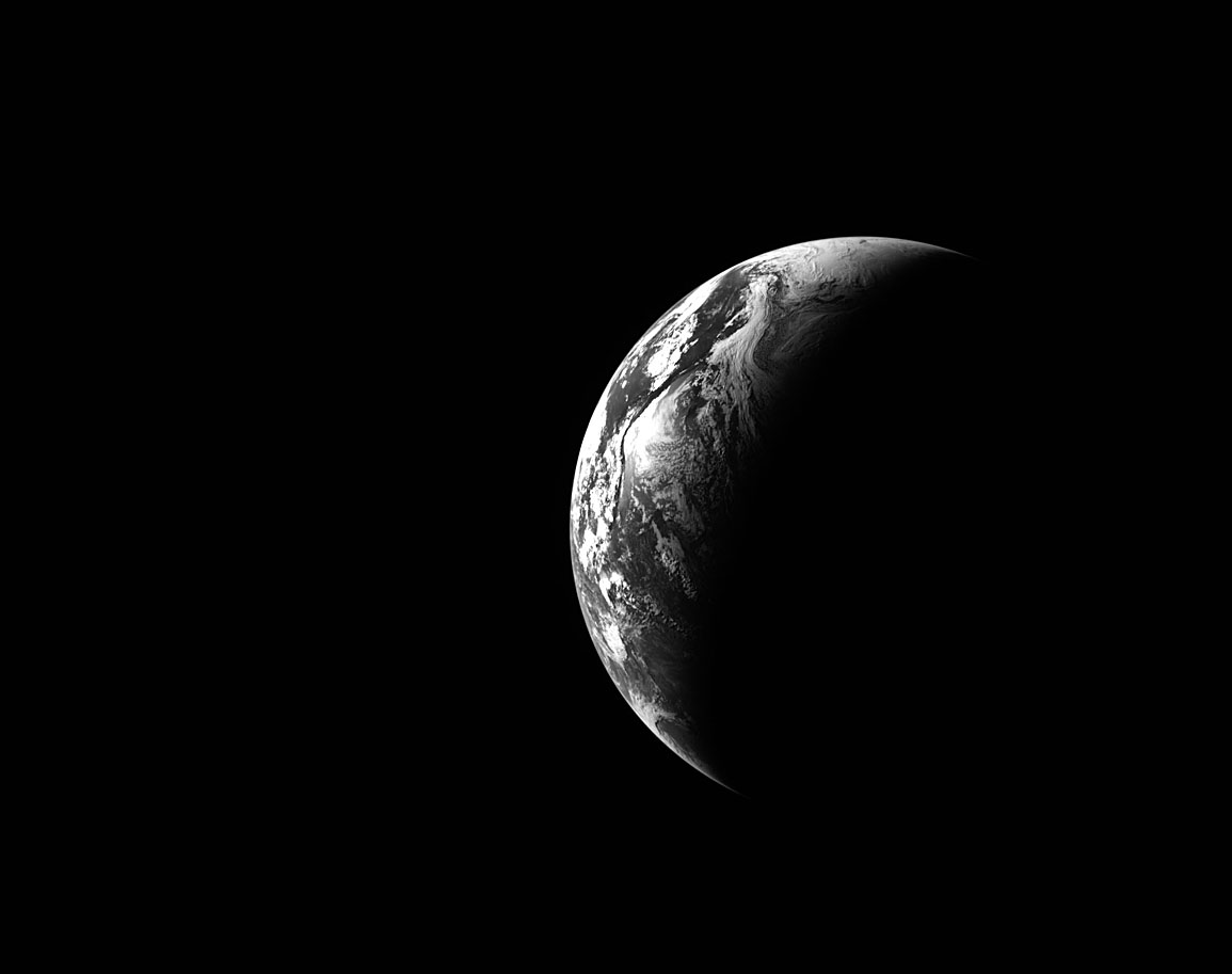 Die Erde von Artemis II ausgesehen nach dem sogenannten Translunar-Injection-Burn