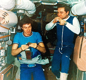 Crew Soyuz TM-7 onboard Mir
