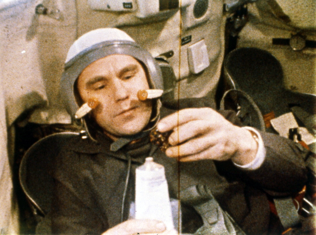 Schatalow w�hrend des Fluges