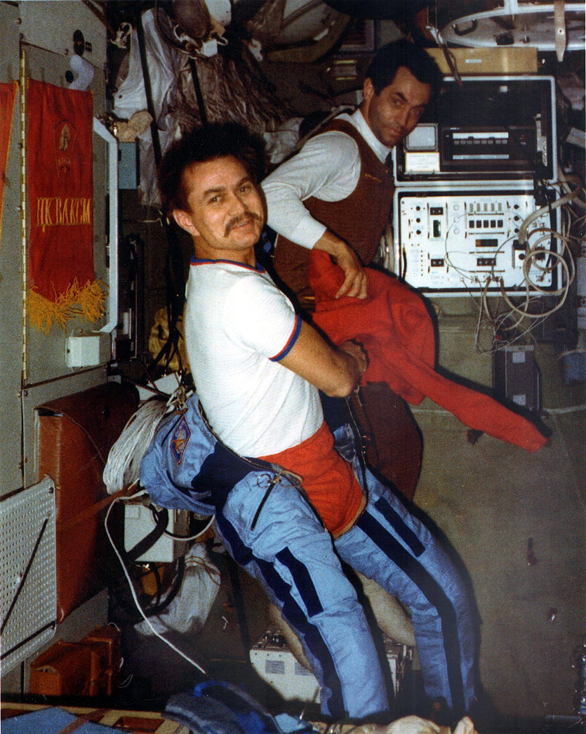 Crew Soyuz T-5 onboard Salyut 7