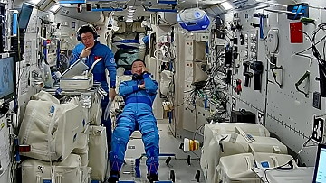 life onboard Tiangong