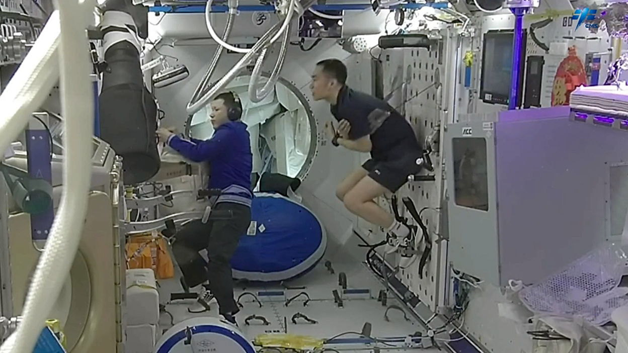 life onboard Tiangong