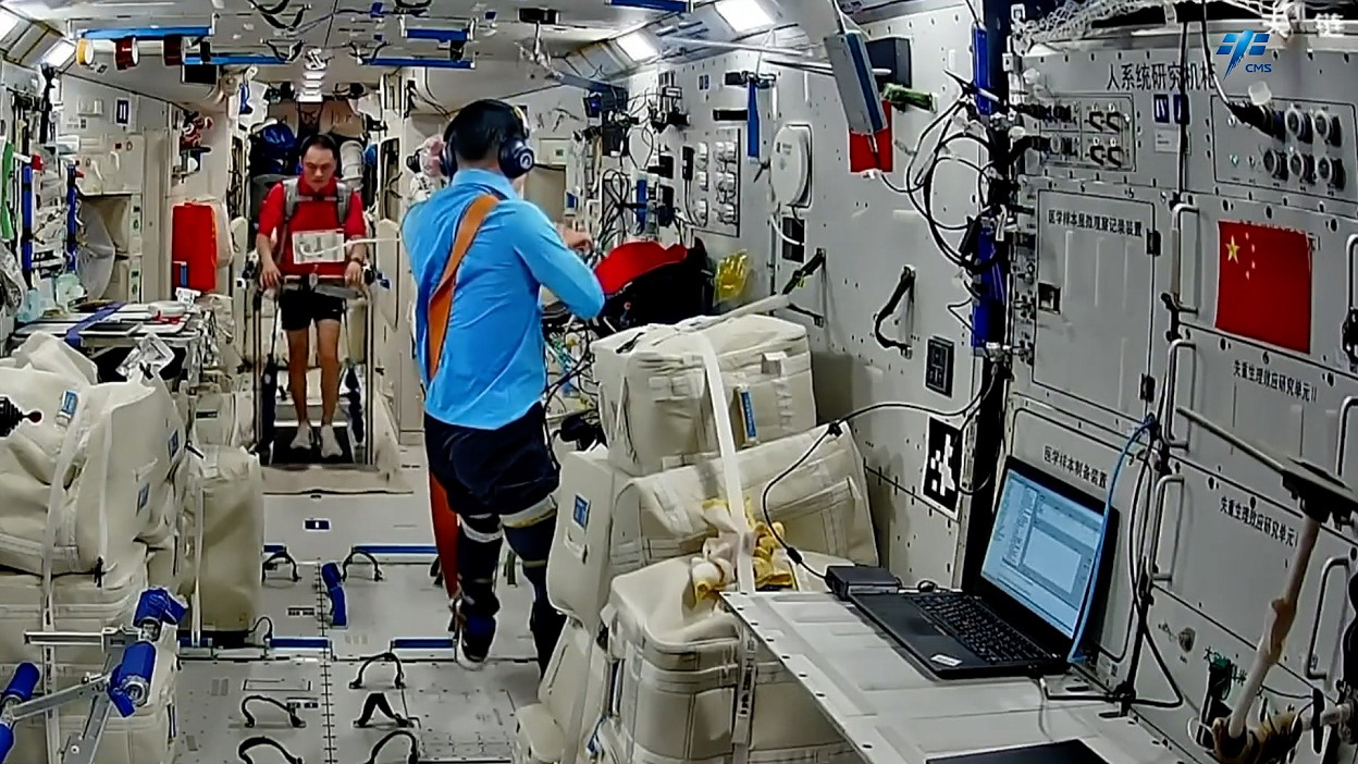 life onboard Tiangong