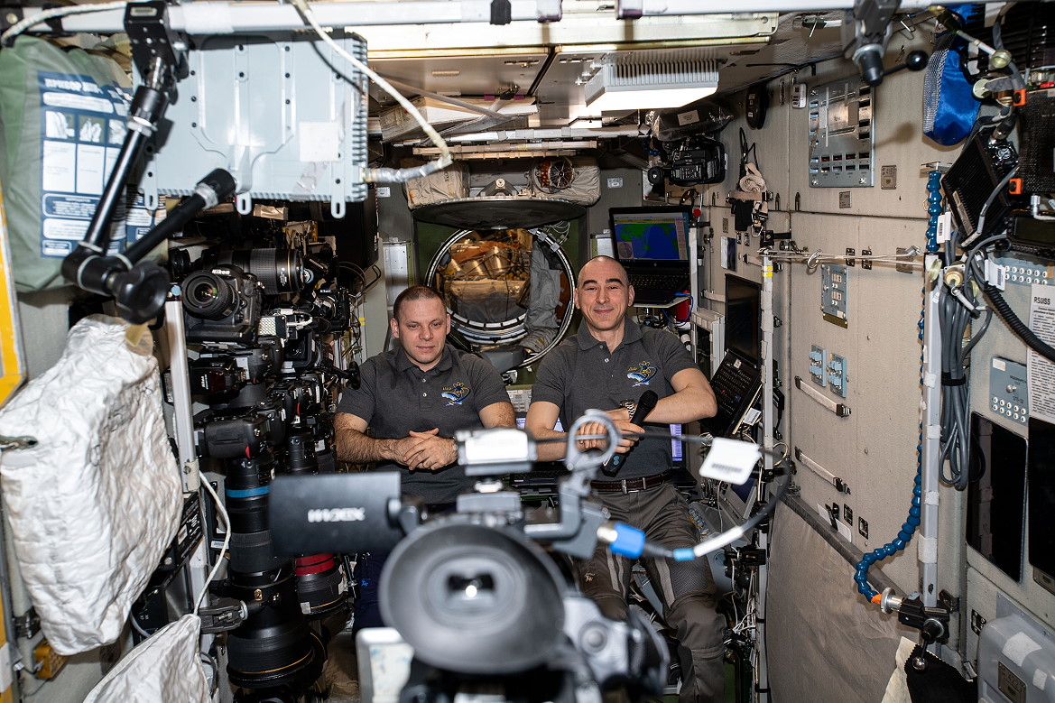 Ivan Vagner and Anatoli Ivanishin onboard ISS