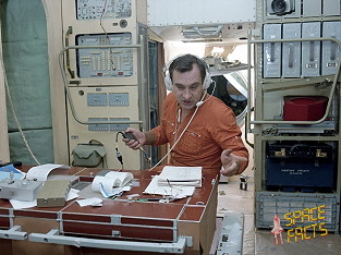 Valeri Polyakov in training