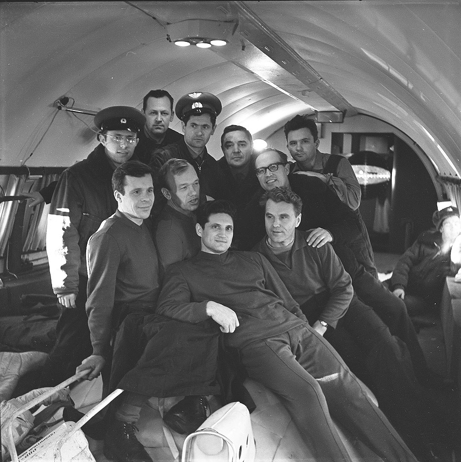 Mannschaften Sojus 4 und Sojus 5 im Training