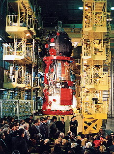 Soyuz TM-8 integration