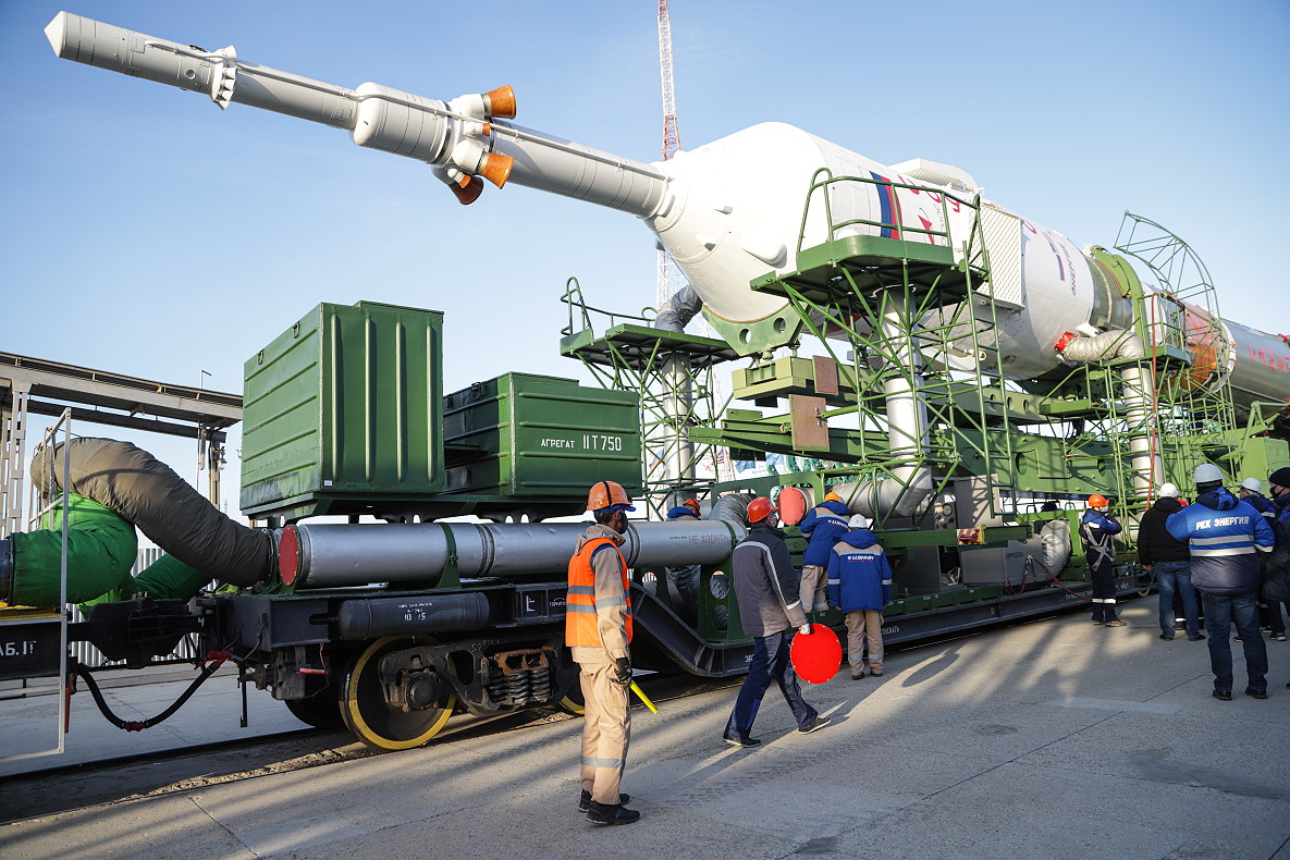Soyuz MS-17 rollout