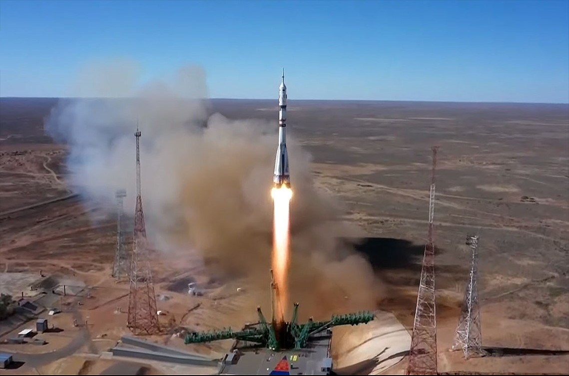 Soyuz MS-19 launch