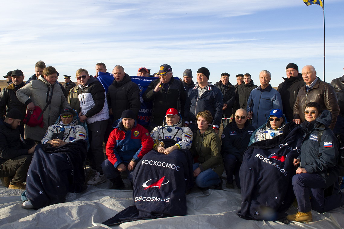 Soyuz MS-21 recovery