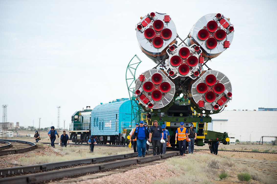 Sojus TMA-17M auf dem Weg zur Startrampe