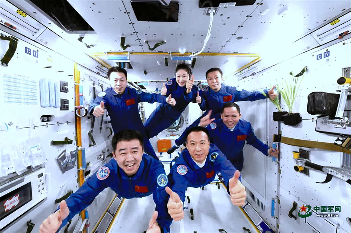 Crews Shenzhou-14 und Shenzhou-15