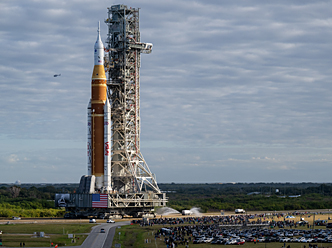 Artemis II rollout