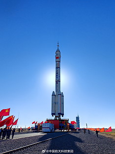 Shenzhou-17 rollout