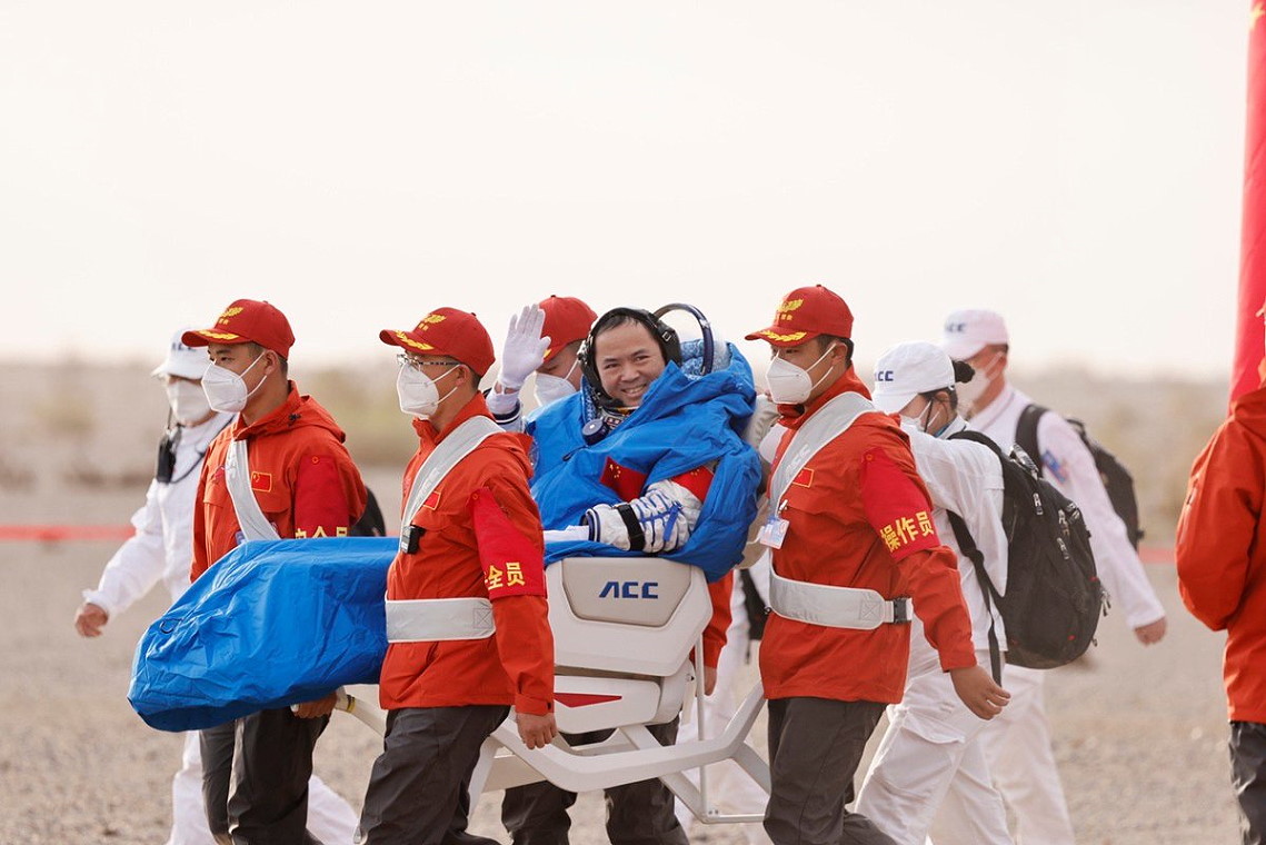 Shenzhou-15 recovery