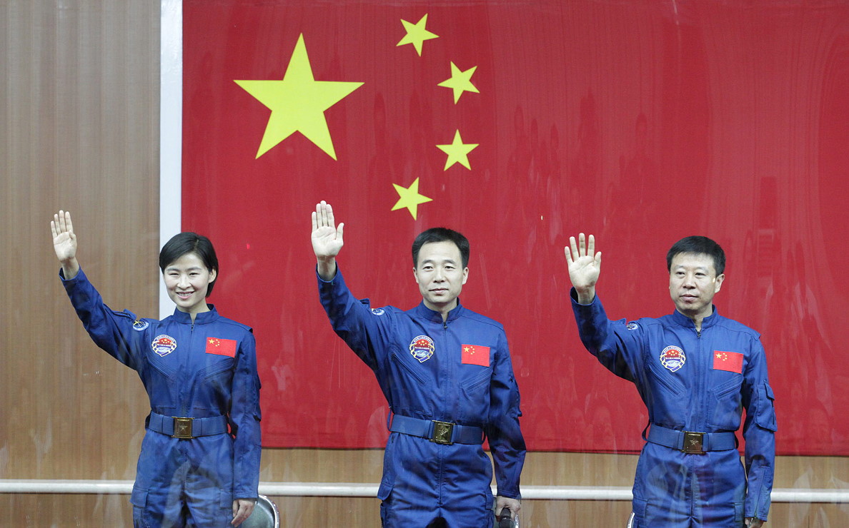 Crew Shenzhou-9