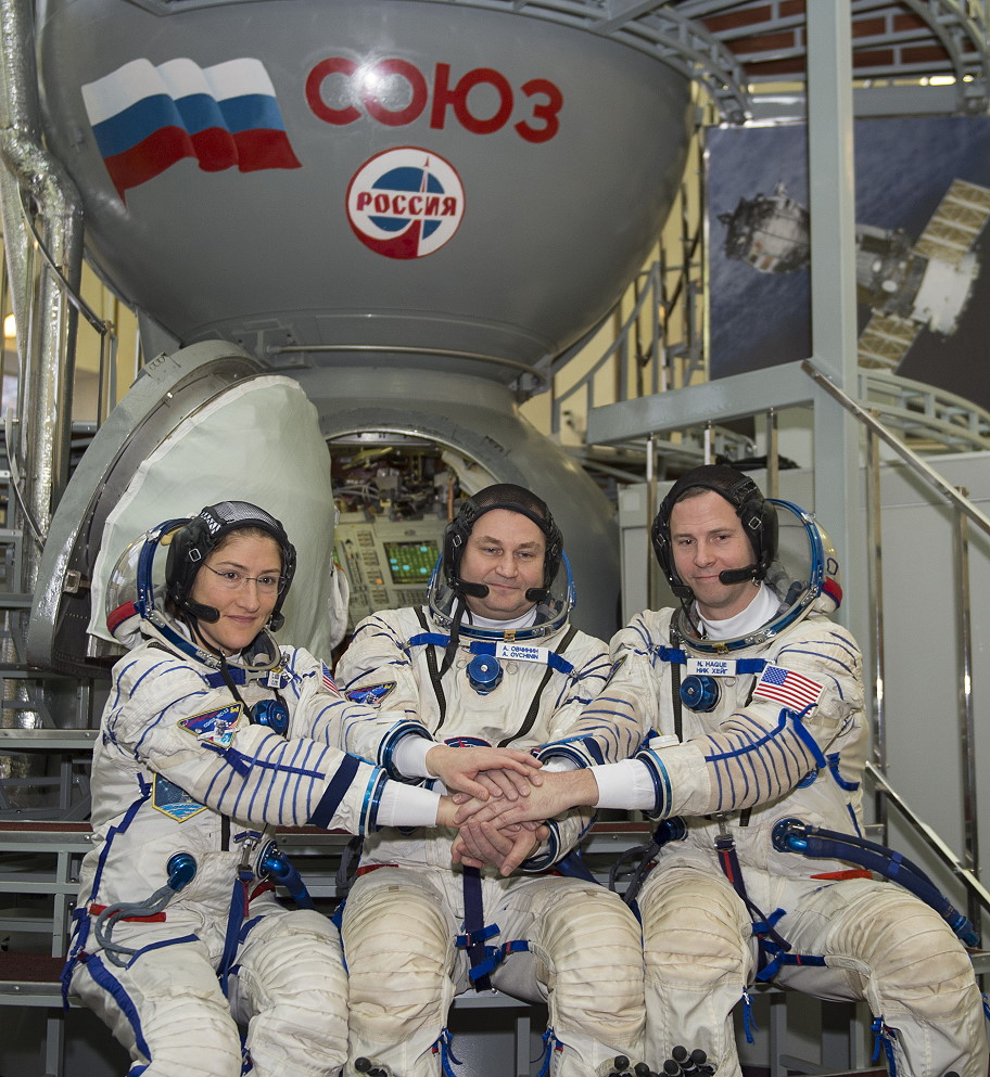 Crew Sojus MS-12