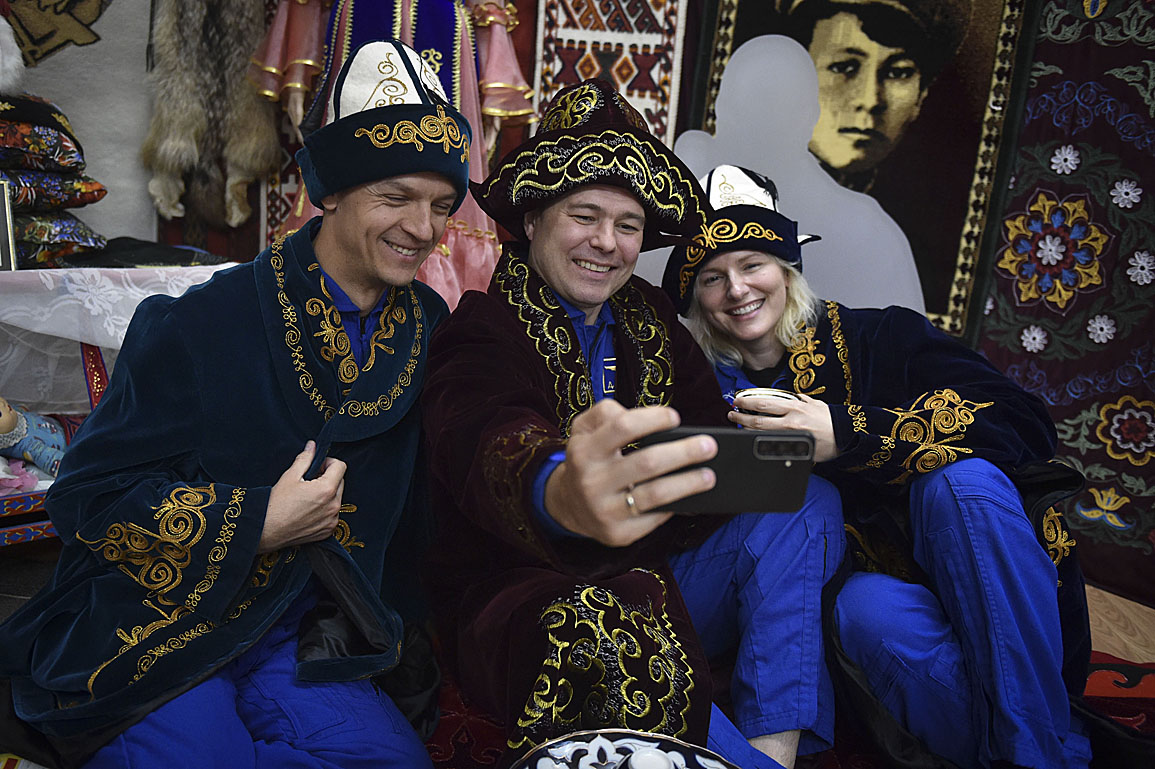Crew Soyuz MS-29 backup