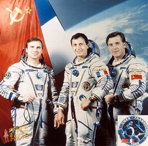 Crew Soyuz TM-7 backup
