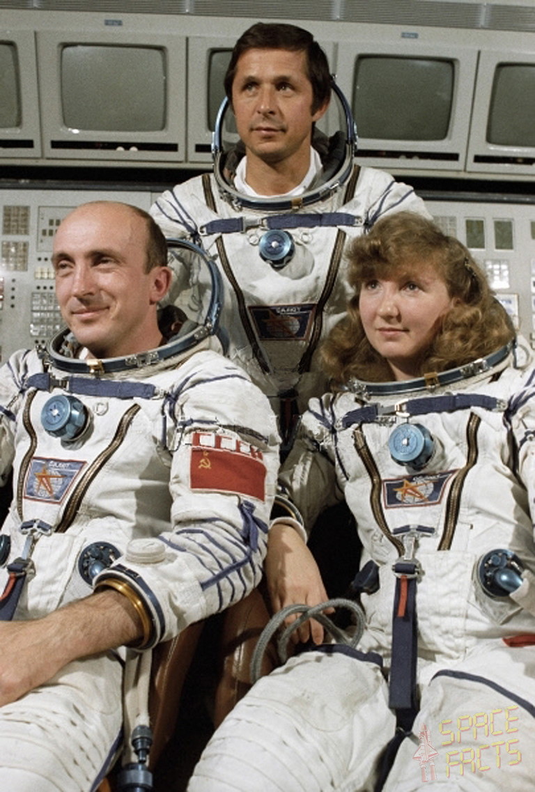 Crew Soyuz T-7 (double)