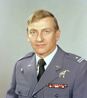 Miroslaw Hermaszewski